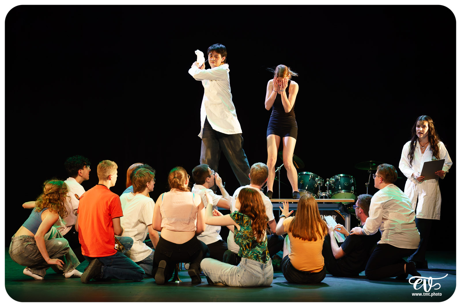 MAIS SONGEONS À RÉPÉTER S'IL VOUS PLAIT !